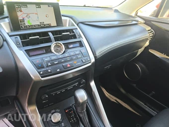 2016 Lexus NX 300h – miniatura 11