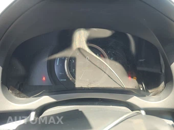 2016 Lexus RC 200t - miniatura 12