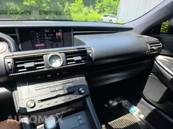 2016 Lexus RC 200t – miniatura 6