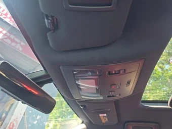 2016 Lexus RC F – miniatura 24