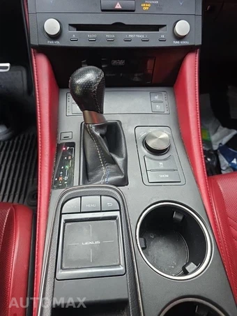 2016 Lexus RC F – miniatura 25