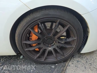 2016 Lexus RC F – miniatura 9