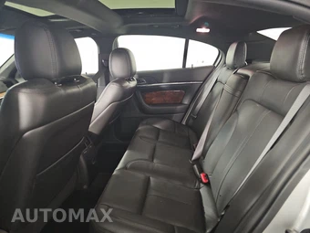 2016 Lincoln MKS - miniatura 13