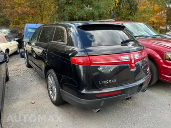 2016 Lincoln MKT EcoBoost – miniatura 2