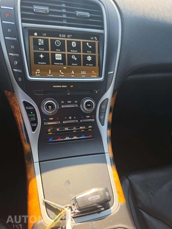 2016 Lincoln MKX Reserve – miniatura 18
