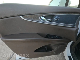 2016 Lincoln MKX Reserve – miniatura 9