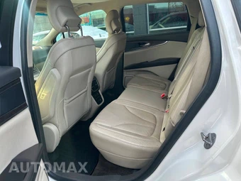 2016 Lincoln MKX Reserve - miniatura 9