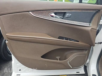 2016 Lincoln MKX Reserve - miniatura 9