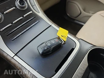2016 Lincoln MKX Reserve – miniatura 32