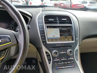 2016 Lincoln MKX Reserve – miniatura 11