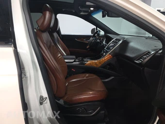 2016 Lincoln MKX Reserve – miniatura 8