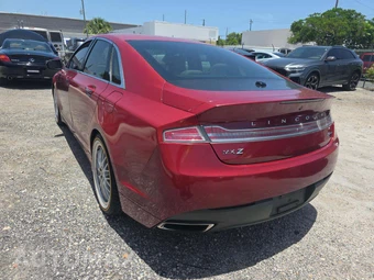 2016 Lincoln MKZ – miniatura 2