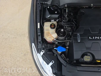 2016 Lincoln MKZ – miniatura 33