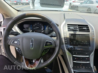 2016 Lincoln MKZ Hybrid – miniatura 11