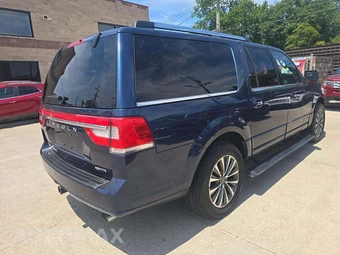 2016 Lincoln Navigator L Select – miniatura 3