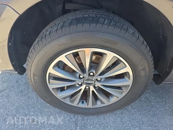 2016 Lincoln Navigator Select – miniatura 8