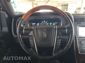 2016 Lincoln Navigator Select – miniatura 10