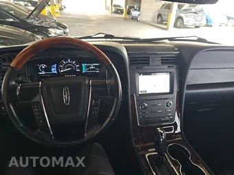 2016 Lincoln Navigator Select – miniatura 11
