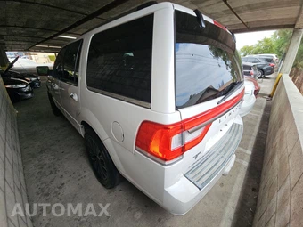 2016 Lincoln Navigator Select – miniatura 6
