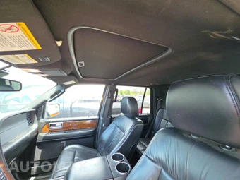 2016 Lincoln Navigator Select – miniatura 18