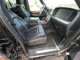 2016 Lincoln Navigator Select – miniatura 8