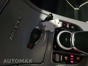2016 Mercedes-Benz AMG C 63 S – miniatura 8