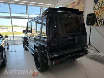 2016 Mercedes-Benz AMG G 63 4MATIC – miniatura 2