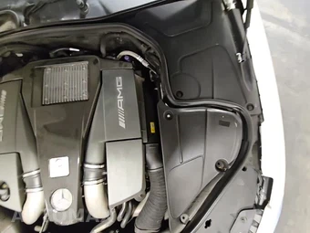 2016 Mercedes-Benz AMG S 63 4MATIC Coupe - miniatura 23