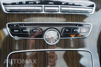 2016 Mercedes-Benz C 300 4MATIC w/Sport Pkg - miniatura 39