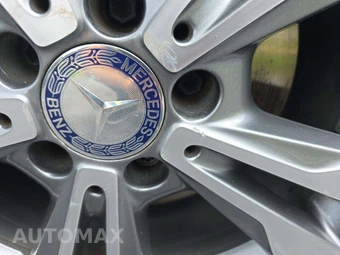 2016 Mercedes-Benz C 300 – miniatura 30