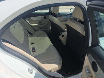 2016 Mercedes-Benz C 300 - miniatura 13