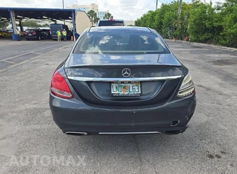 2016 Mercedes-Benz C 300 – miniatura 11