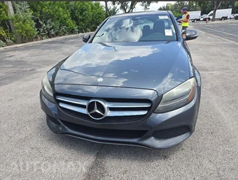 2016 Mercedes-Benz C 300 – miniatura 3