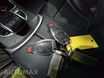 2016 Mercedes-Benz C 300 w/Sport Pkg – miniatura 8