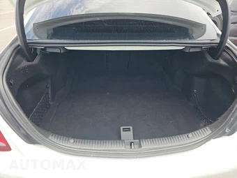2016 Mercedes-Benz C 300 – miniatura 16