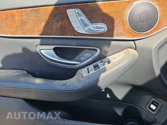 2016 Mercedes-Benz C-Class Sedan C 300 – miniatura 9