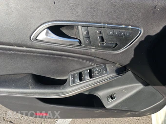 2016 Mercedes-Benz CLA 250 4MATIC - miniatura 9