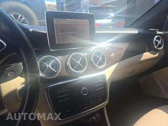 2016 Mercedes-Benz CLA 250 4MATIC - miniatura 10