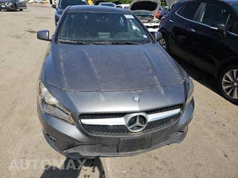 2016 Mercedes-Benz CLA 250 4MATIC - miniatura 2
