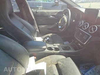 2016 Mercedes-Benz CLA 250 4MATIC - miniatura 8