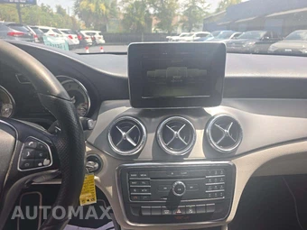 2016 Mercedes-Benz CLA 250 – miniatura 10