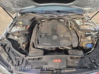2016 Mercedes-Benz E 350 Luxury 4MATIC Sedan - miniatura 18