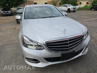 2016 Mercedes-Benz E 350 Luxury 4MATIC Sedan - miniatura 2