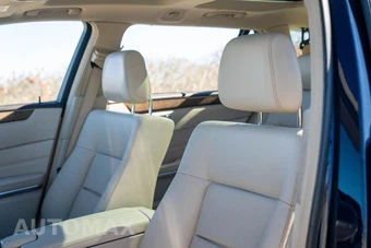 2016 Mercedes-Benz E 350 Luxury 4MATIC Wagon - miniatura 2
