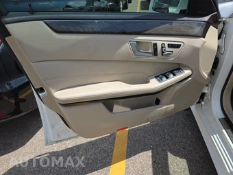 2016 Mercedes-Benz E 350 Sport 4MATIC Sedan - miniatura 9
