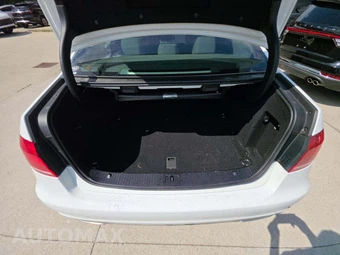 2016 Mercedes-Benz E 350 Sport 4MATIC Sedan - miniatura 14