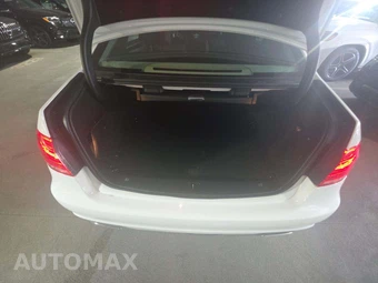 2016 Mercedes-Benz E 350 Sport 4MATIC Sedan - miniatura 14