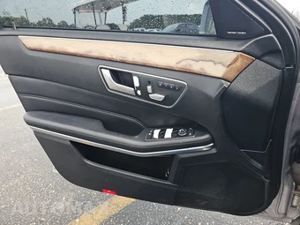 2016 Mercedes-Benz E 350 Sport Sedan - miniatura 9