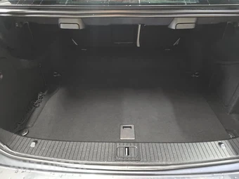 2016 Mercedes-Benz E 350 Sport Sedan - miniatura 16