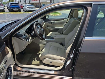 2016 Mercedes-Benz E 350 Sport Sedan - miniatura 6